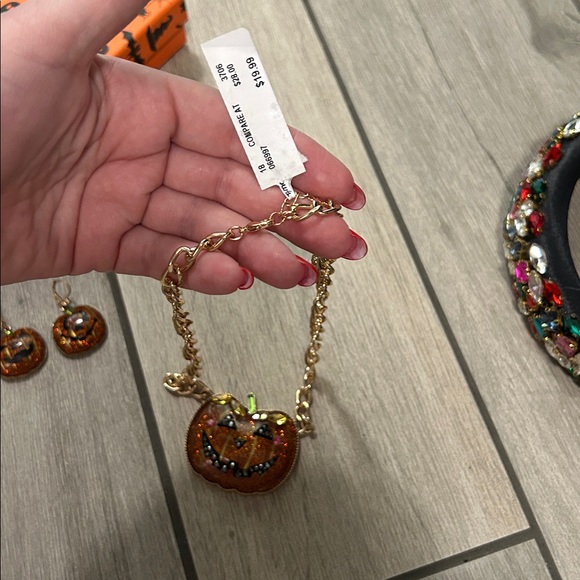 Betsey Johnson Orange Pumpkin Necklace and Earring Set - Picture 6 of 6